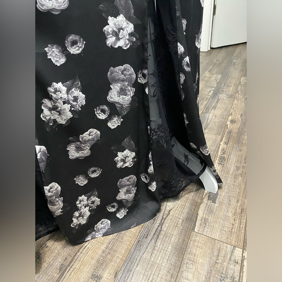 Majorelle Halter Dress - Picture 2 of 15